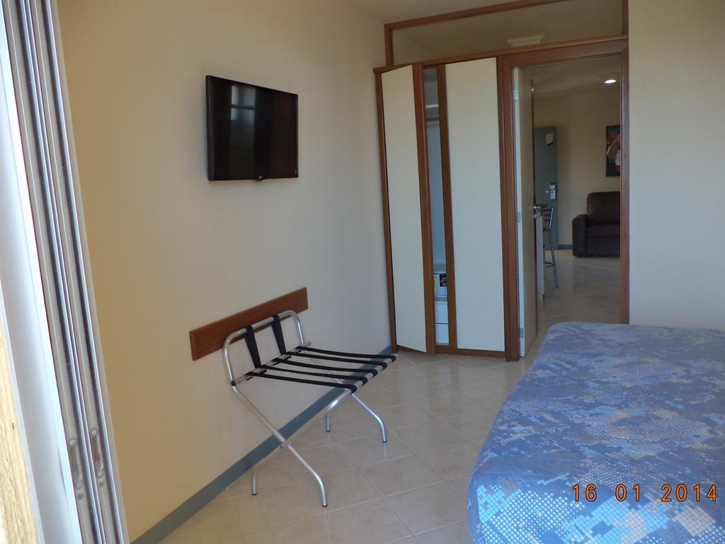 ויטוריה Coral Inn מראה חיצוני תמונה